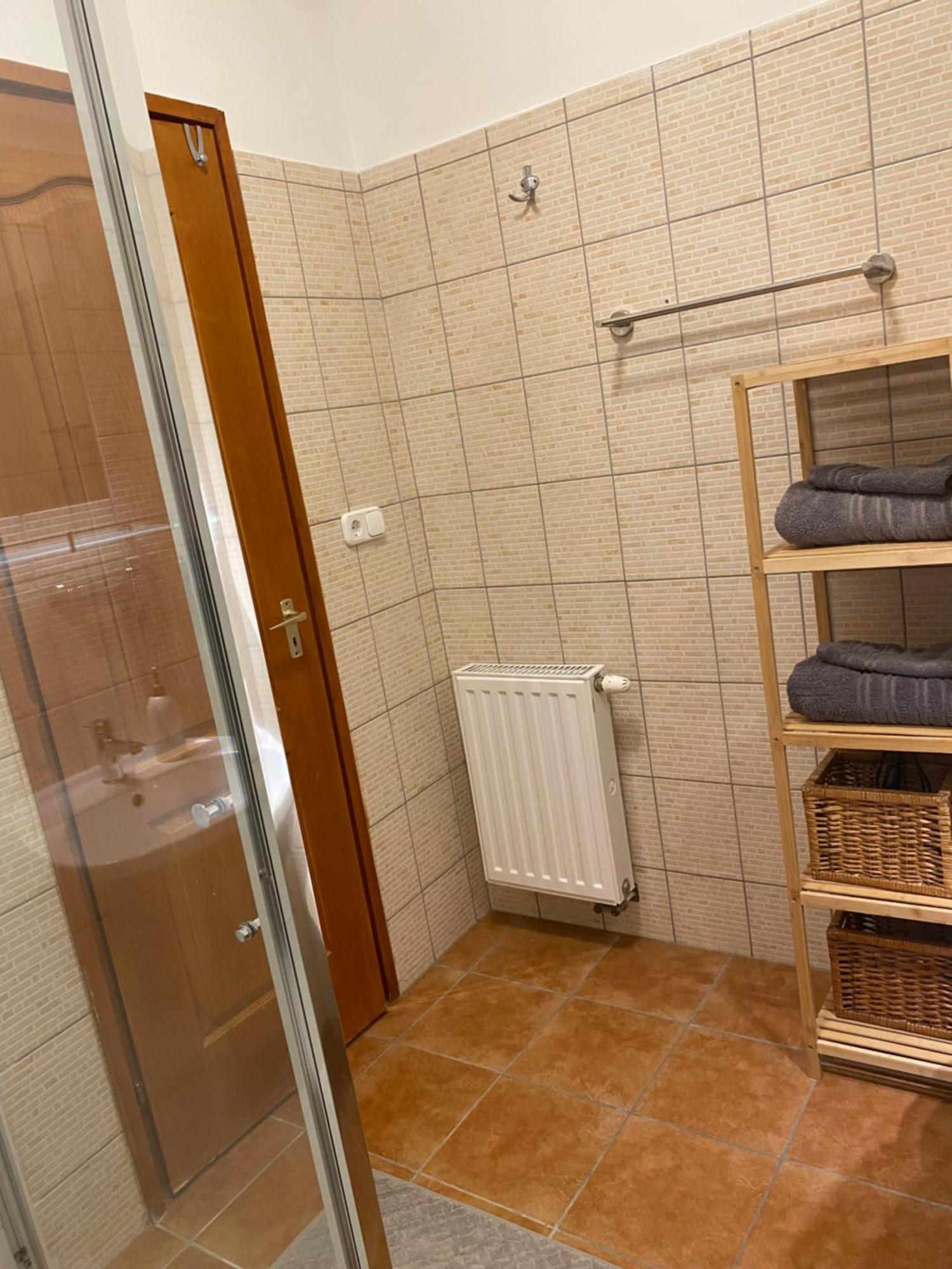 Takacs Vendeghaz Apartment โชพรอน ภายนอก รูปภาพ